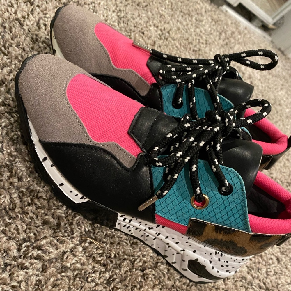 women’s steve maddens